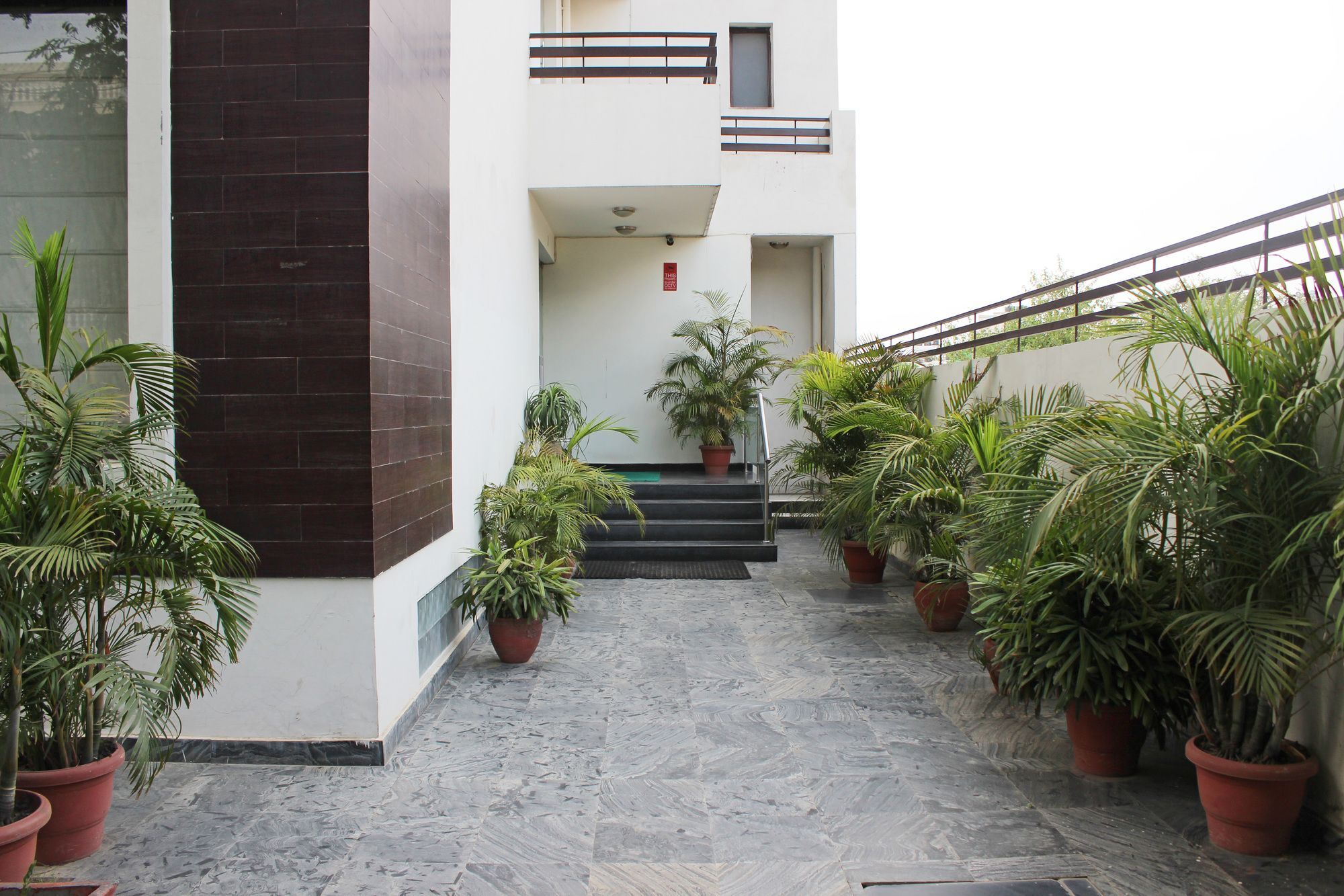 Oyo 605 Hotel Camria Gurgaon Exteriör bild